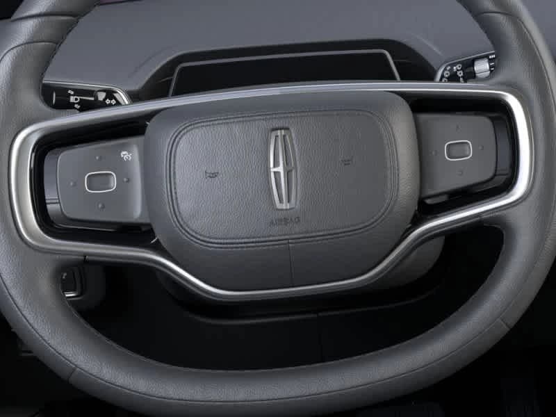Lincoln Nautilus Premiere AWD 2026 — side view