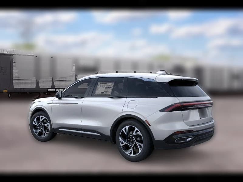 Lincoln Nautilus Premiere AWD 2026 — side view