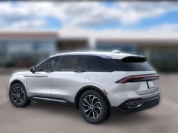 Lincoln Nautilus Premiere AWD 2026 — side view