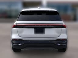 Lincoln Nautilus Premiere AWD 2026 — side view