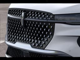 Lincoln Nautilus Premiere AWD 2026 — side view