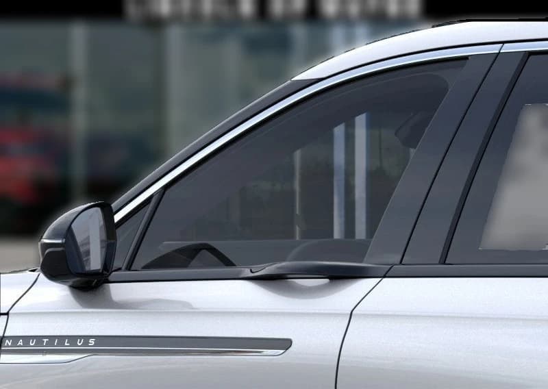 Lincoln Nautilus Premiere AWD 2026 — side view