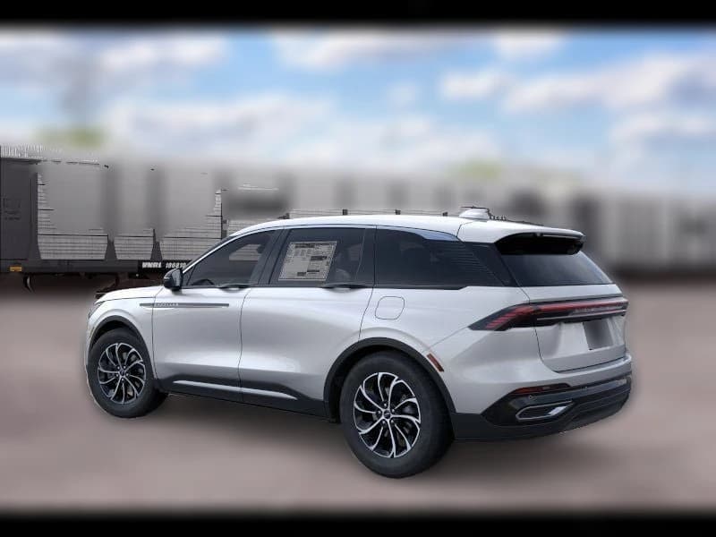 Lincoln Nautilus Premiere AWD 2026 — side view