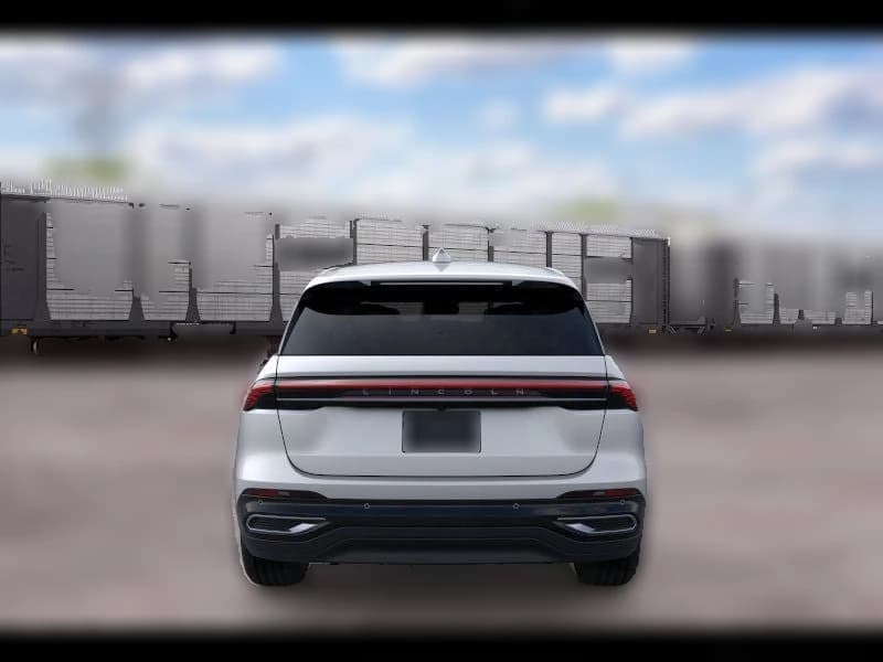 Lincoln Nautilus Premiere AWD 2026 — side view