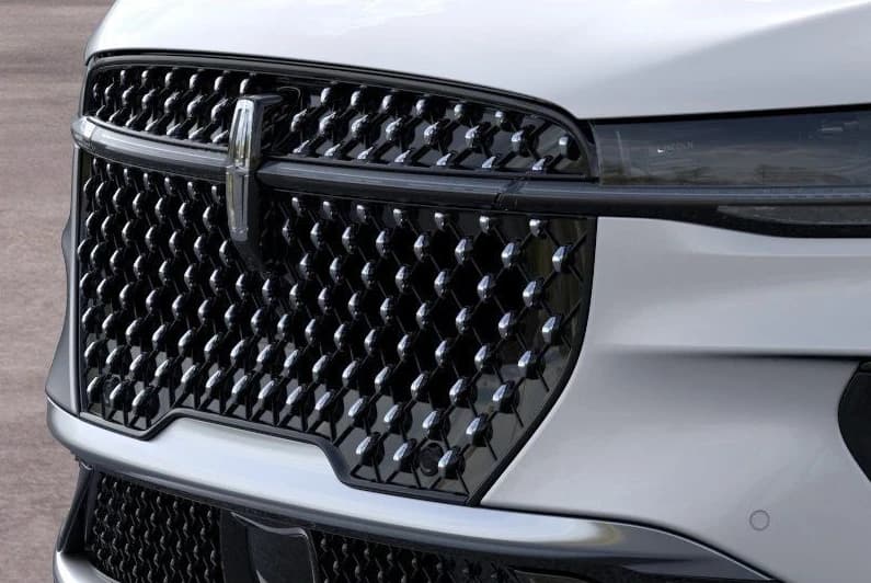 Lincoln Nautilus Premiere AWD 2026 — side view