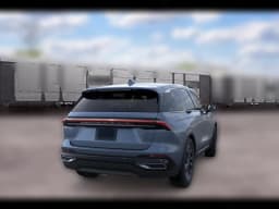 Lincoln Nautilus Premiere AWD 2026 — side view