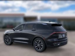 Lincoln Nautilus Premiere AWD 2026 — side view