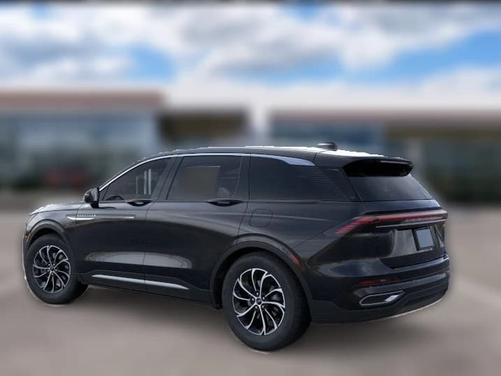 Lincoln Nautilus Premiere AWD 2026 — side view