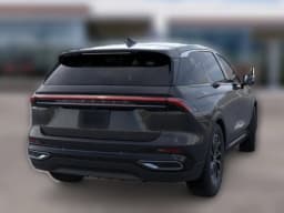 Lincoln Nautilus Premiere AWD 2026 — side view