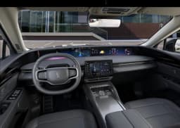 Lincoln Nautilus Premiere AWD 2026 — side view