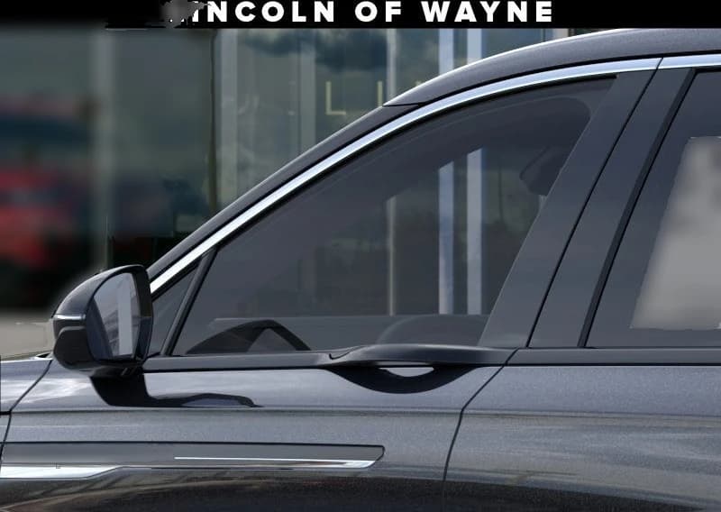 Lincoln Nautilus Premiere AWD 2026 — side view