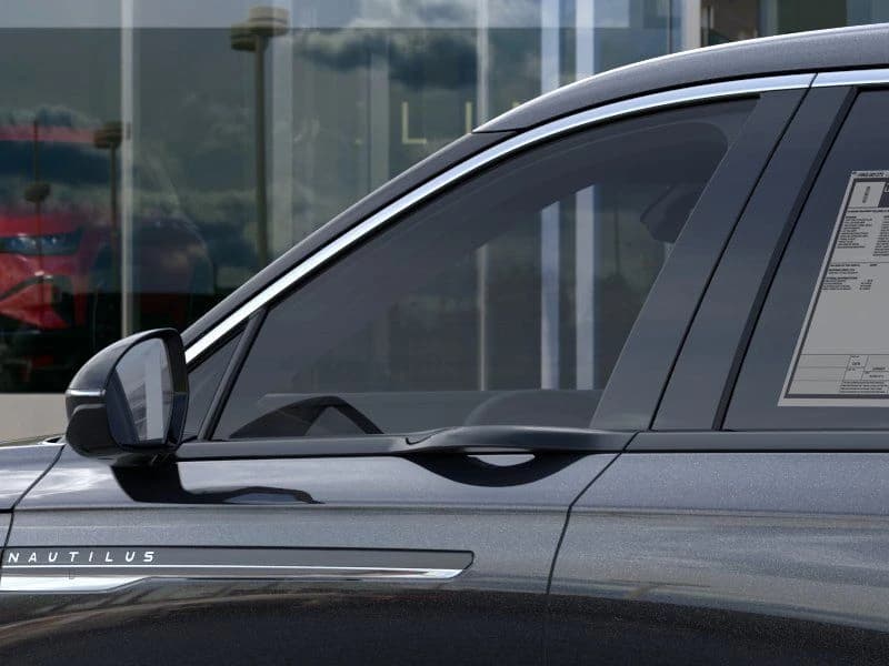 Lincoln Nautilus Premiere AWD 2026 — side view