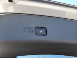 Lincoln Nautilus Premiere AWD 2026 — side view