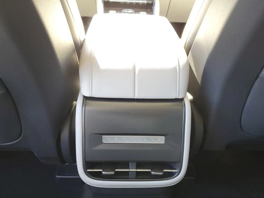 Lincoln Nautilus Premiere AWD 2026 — side view