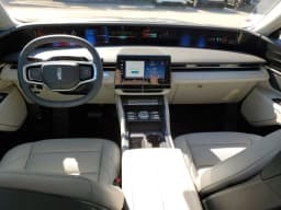 Lincoln Nautilus Premiere AWD 2026 — side view