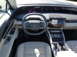 Lincoln Nautilus Premiere AWD 2026 — side view