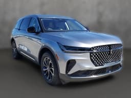 Lincoln Nautilus Premiere AWD 2026 — side view