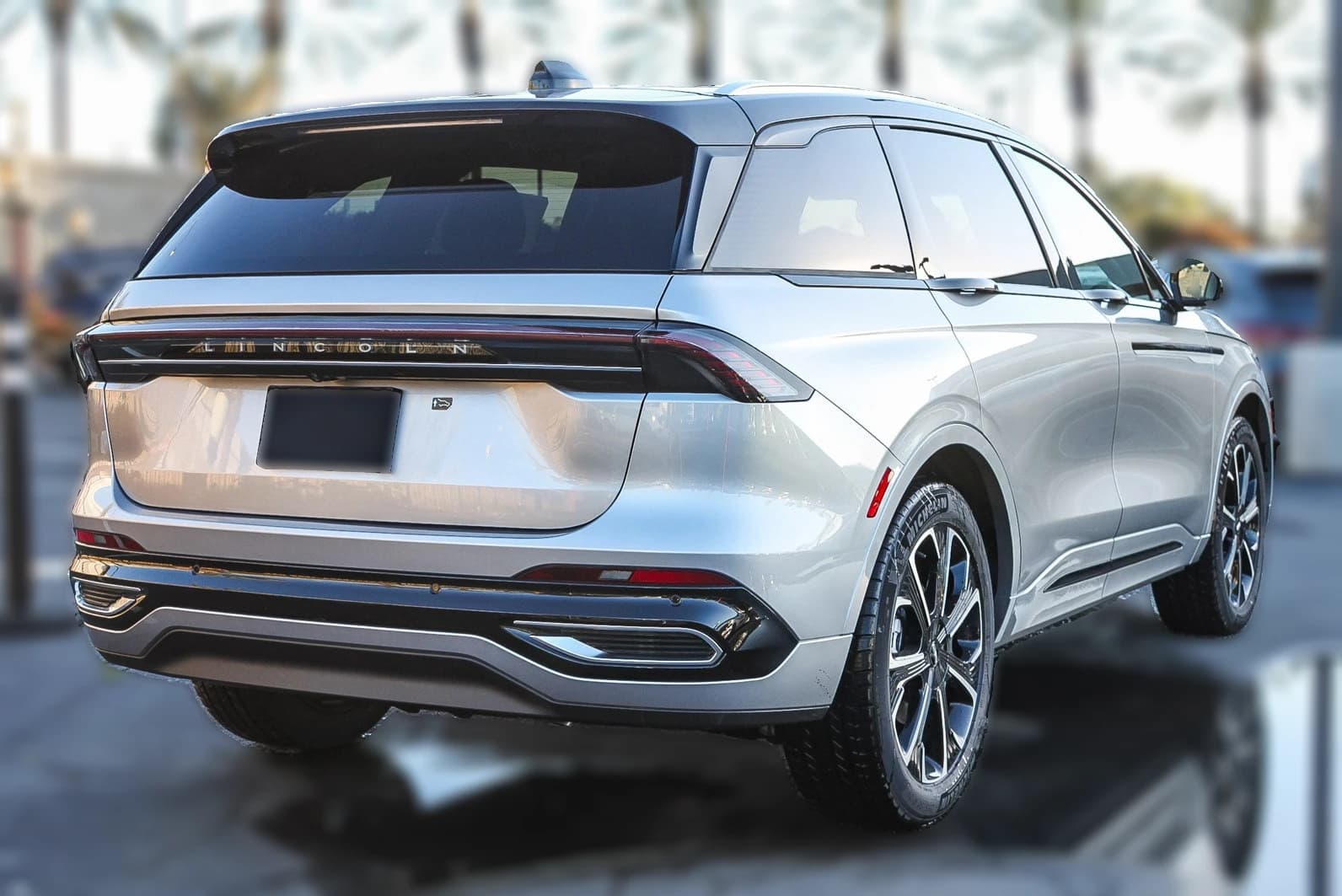 Lincoln Nautilus Reserve AWD 2026 — side view
