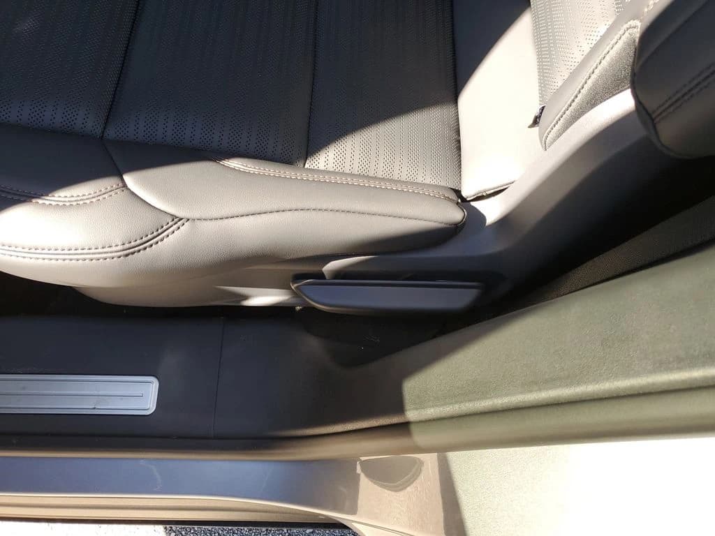 Lincoln Nautilus Reserve AWD 2026 — side view