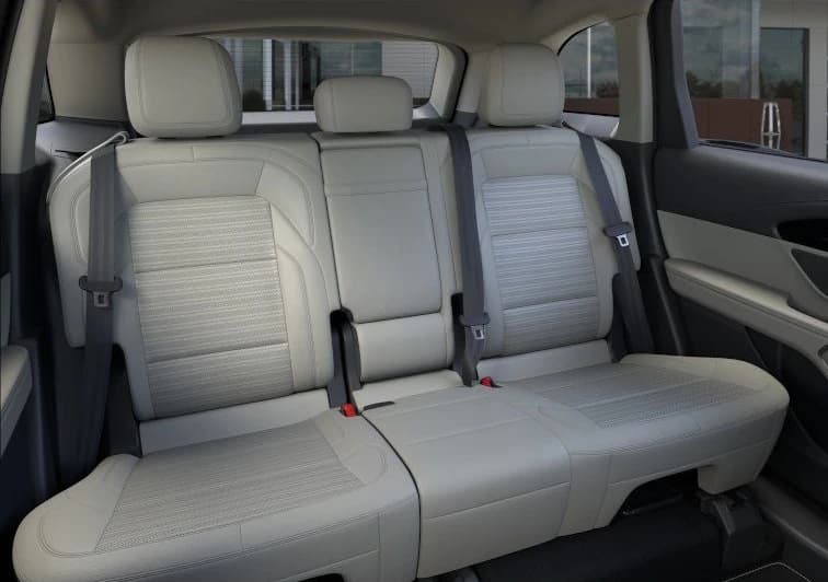 Lincoln Nautilus Reserve AWD 2026 — side view