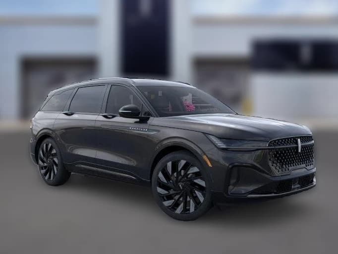 Lincoln Nautilus Reserve AWD 2026 — side view