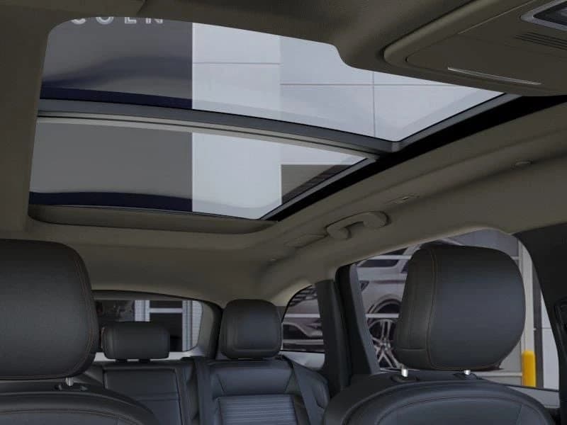 Lincoln Nautilus Reserve AWD 2026 — side view