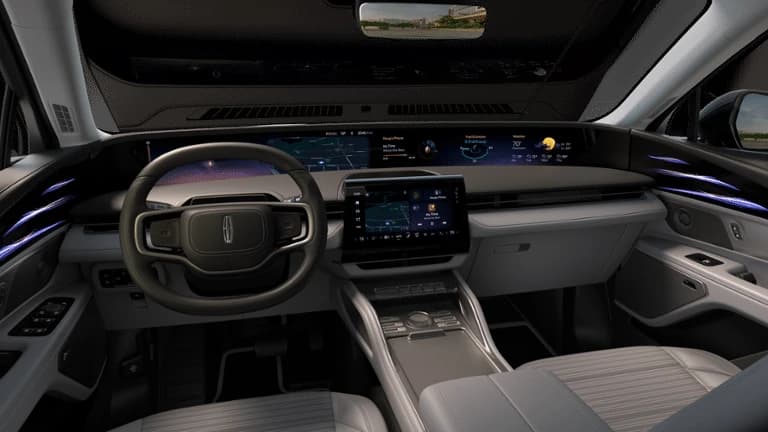 Lincoln Nautilus Reserve AWD 2026 — side view