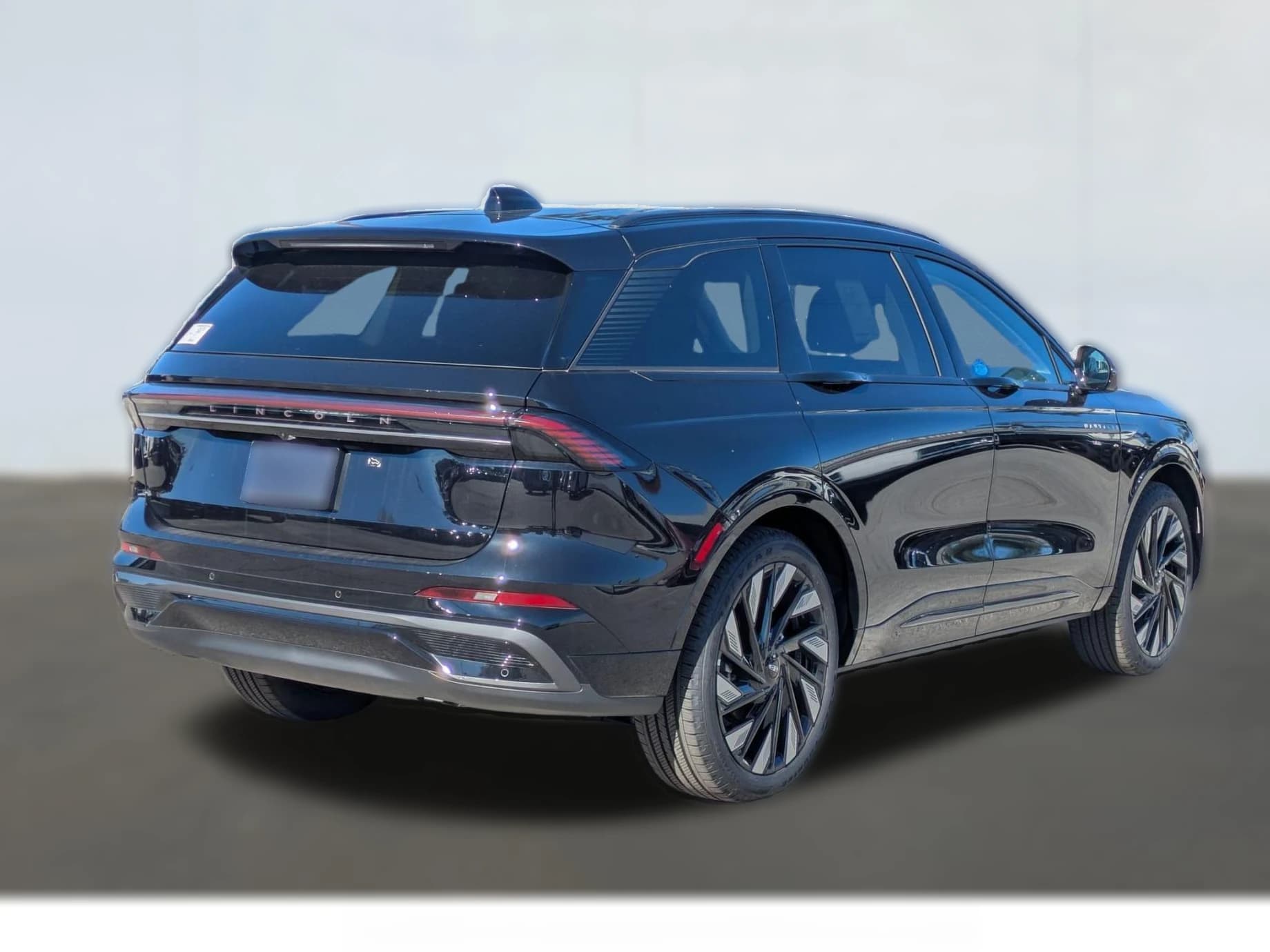 Lincoln Nautilus Reserve AWD 2026 — side view