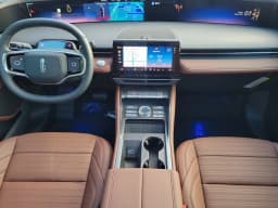 Lincoln Nautilus Reserve AWD 2026 — side view