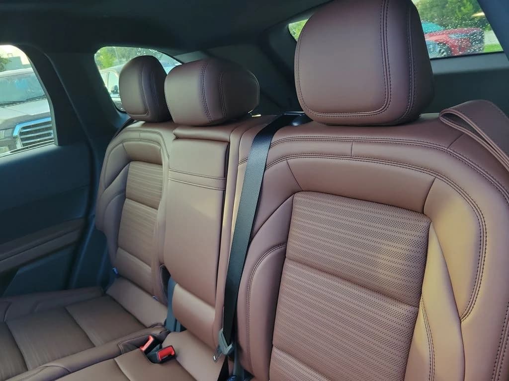 Lincoln Nautilus Reserve AWD 2026 — side view