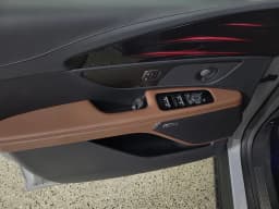 Lincoln Nautilus Reserve AWD 2026 — side view
