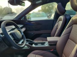 Lincoln Nautilus Reserve AWD 2026 — side view