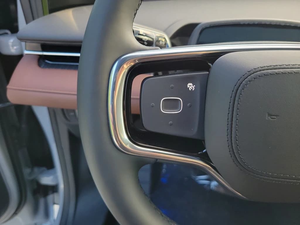 Lincoln Nautilus Reserve AWD 2026 — side view