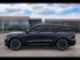 Lincoln Nautilus Reserve AWD 2026 — side view
