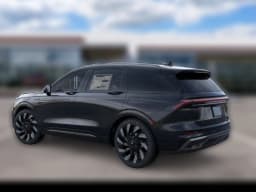 Lincoln Nautilus Reserve AWD 2026 — side view