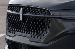 Lincoln Nautilus Reserve AWD 2026 — side view