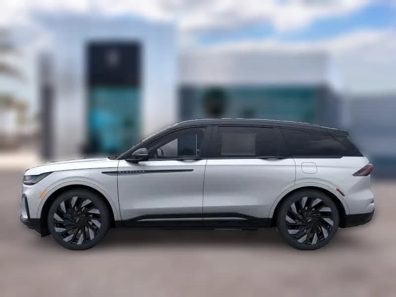 Lincoln Nautilus Reserve AWD 2026 — side view