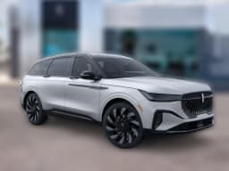 Lincoln Nautilus Reserve AWD 2026 — side view