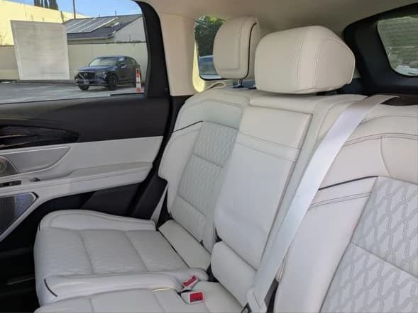 Lincoln Nautilus Black Label AWD 2026 — side view