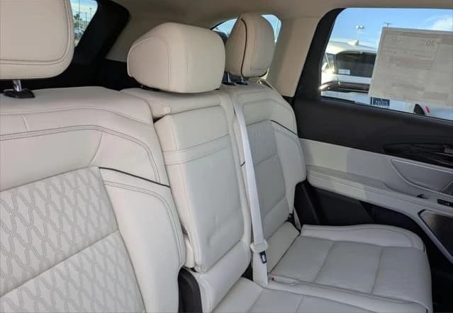 Lincoln Nautilus Black Label AWD 2026 — side view