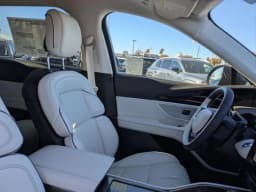 Lincoln Nautilus Black Label AWD 2026 — side view