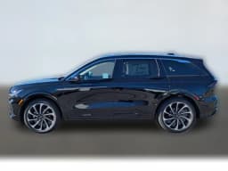 Lincoln Nautilus Black Label AWD 2026 — side view