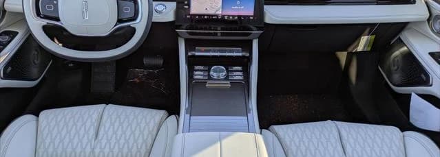 Lincoln Nautilus Black Label AWD 2026 — side view