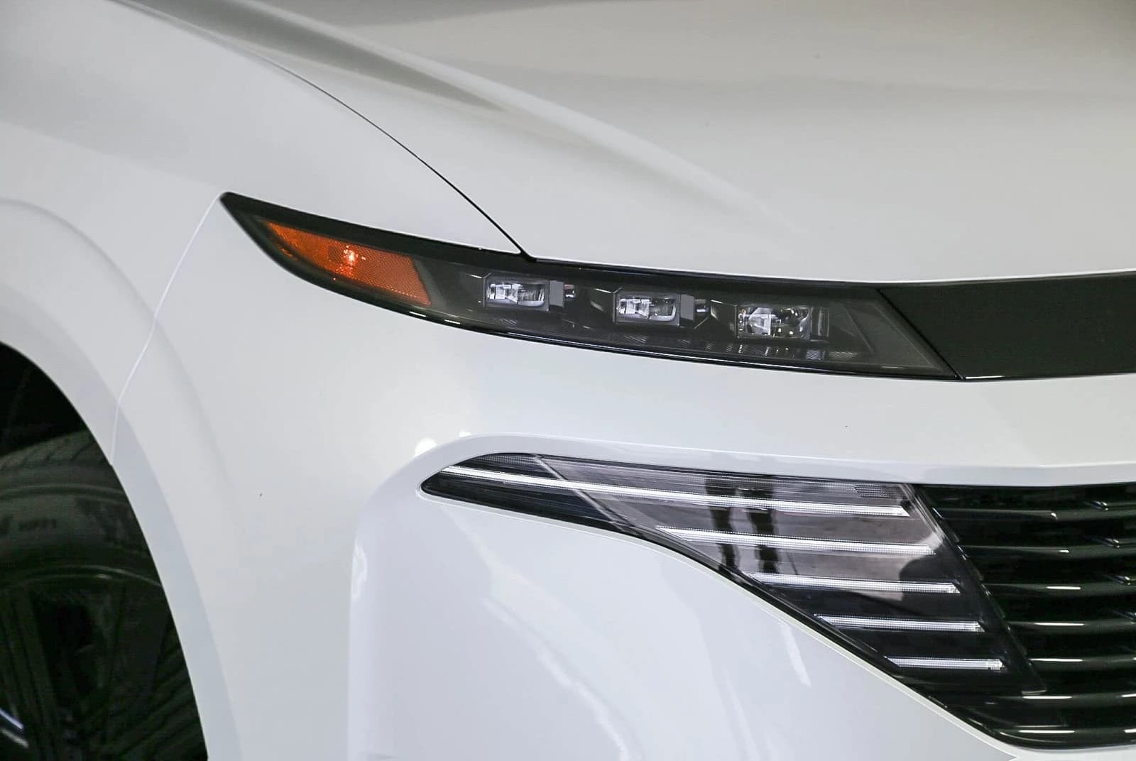 Nissan Murano SV FWD 2025 — side view
