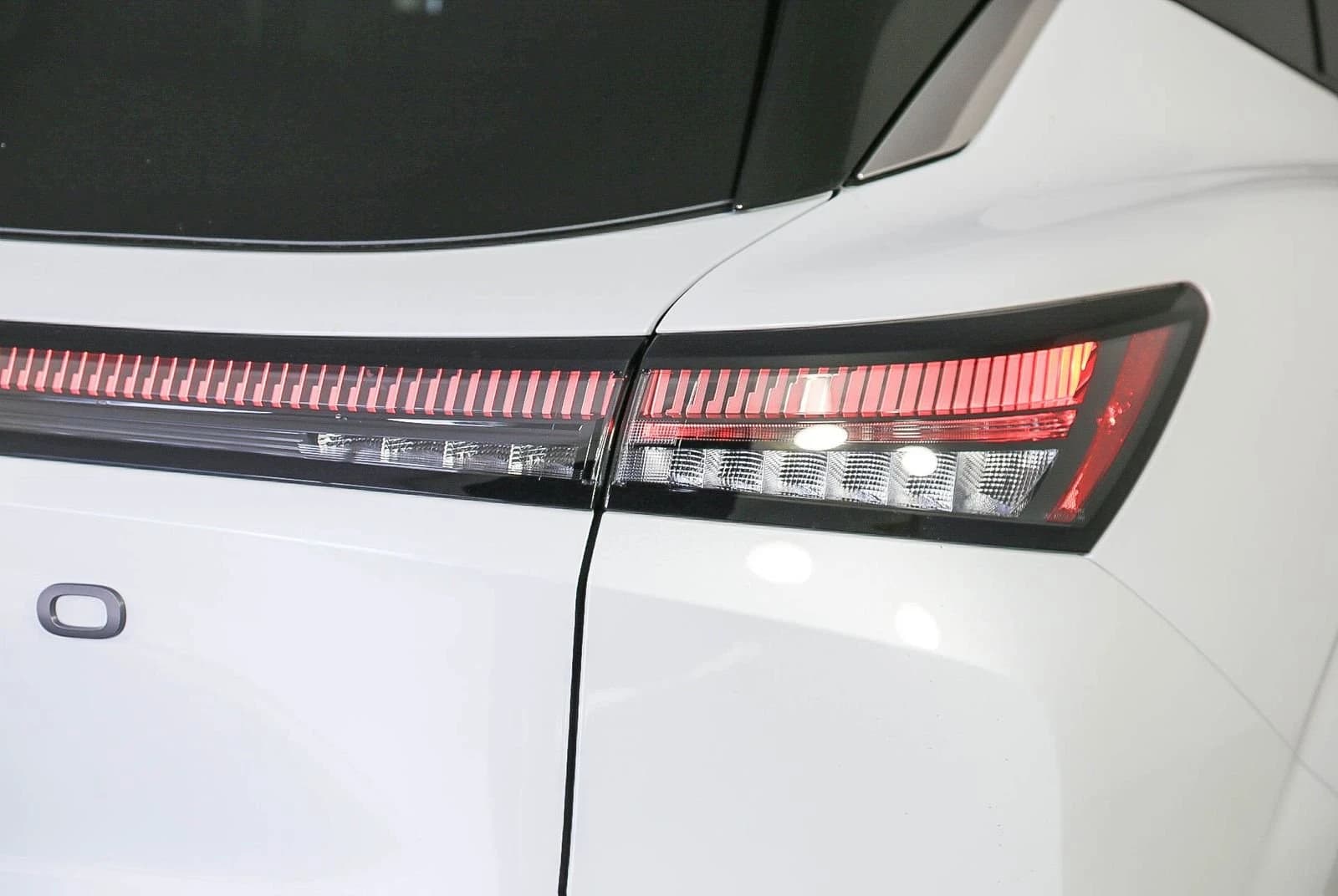 Nissan Murano SV FWD 2025 — side view
