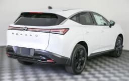 Nissan Murano SV FWD 2025 — side view
