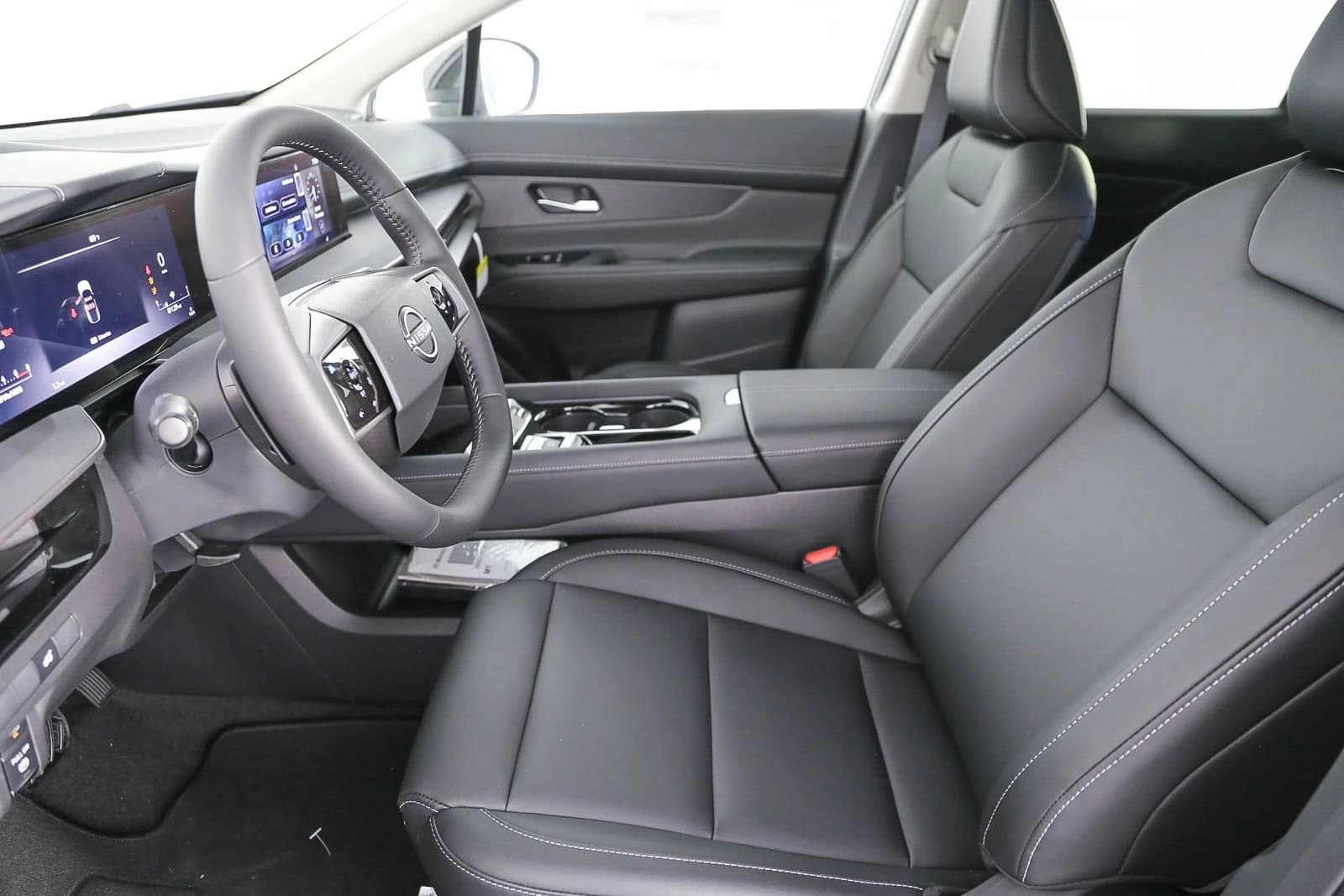 Nissan Murano SV FWD 2025 — side view