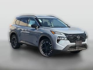 Nissan Rogue Dark Armor FWD