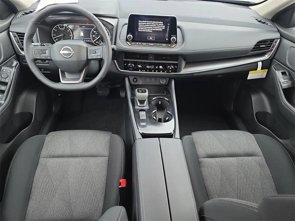 Nissan Rogue SV FWD 2026 — side view