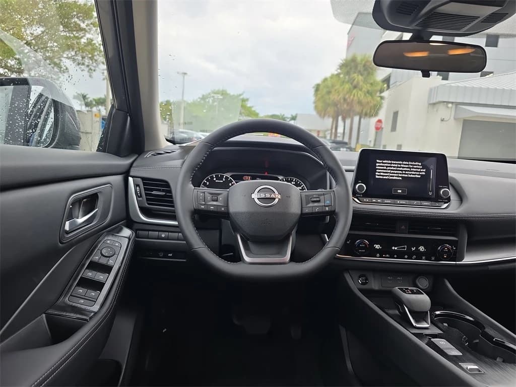 Nissan Rogue SV FWD 2026 — side view